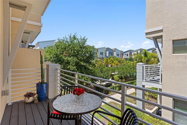 2521 11TH PLACE N, St Petersburg, FL 33713