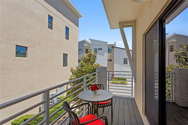 2521 11TH PLACE N, St Petersburg, FL 33713