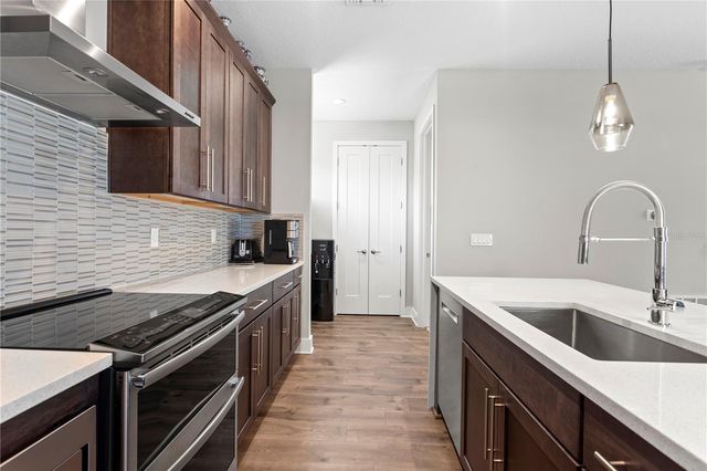 2521 11TH PLACE N, St Petersburg, FL 33713