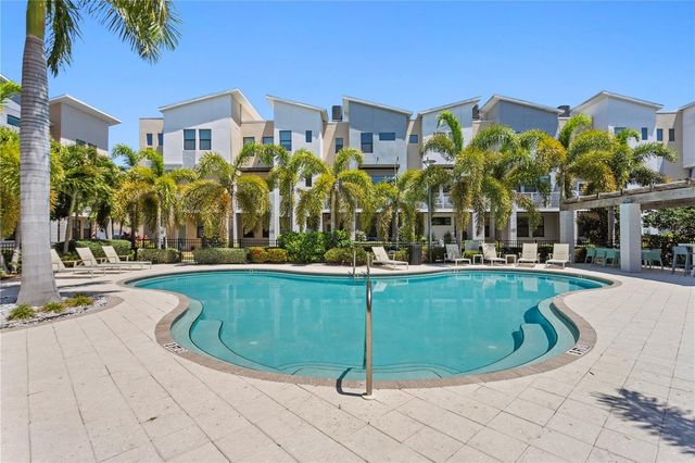 2521 11TH PLACE N, St Petersburg, FL 33713