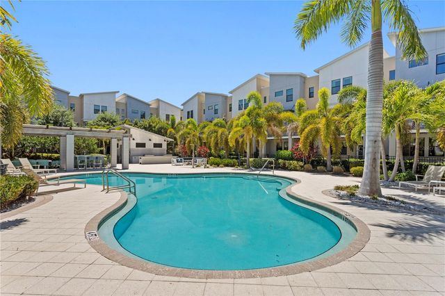 2521 11TH PLACE N, St Petersburg, FL 33713