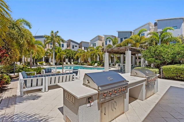 2521 11TH PLACE N, St Petersburg, FL 33713