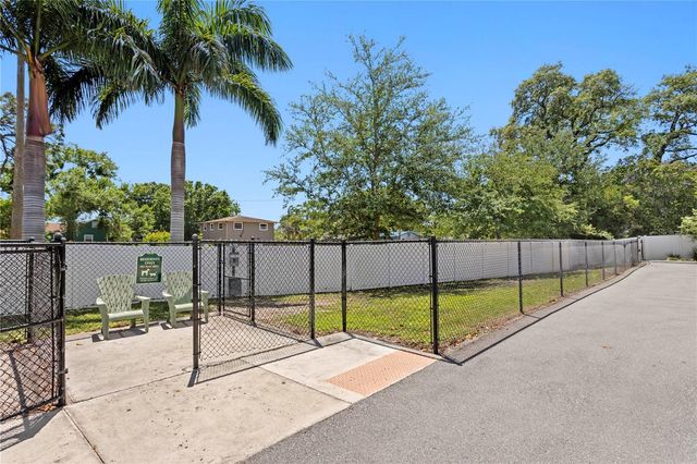 2521 11TH PLACE N, St Petersburg, FL 33713