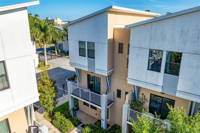 2521 11TH PLACE N, St Petersburg, FL 33713