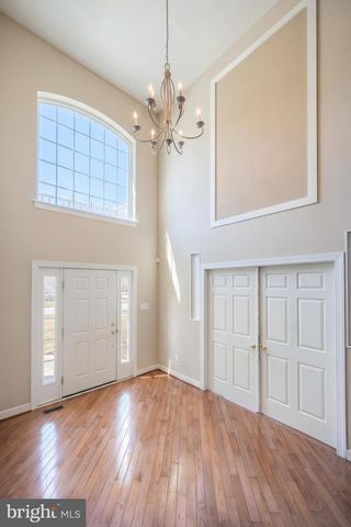 2735 QUAKER CT, York, PA 17408