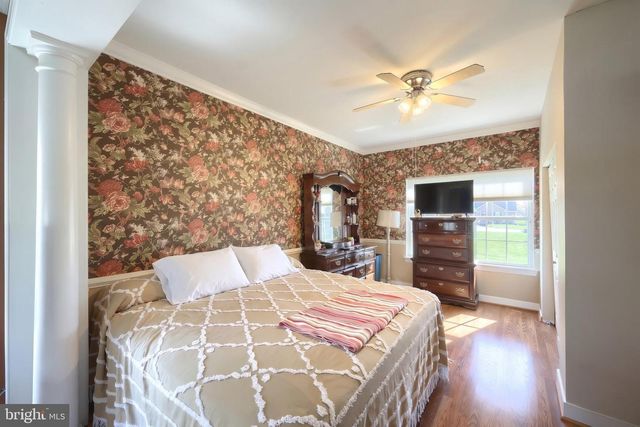2735 QUAKER CT, York, PA 17408