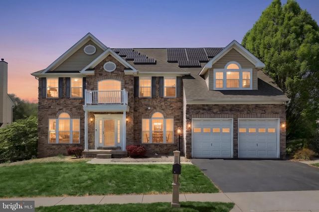 2735 QUAKER CT, York, PA 17408
