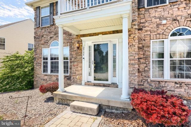 2735 QUAKER CT, York, PA 17408