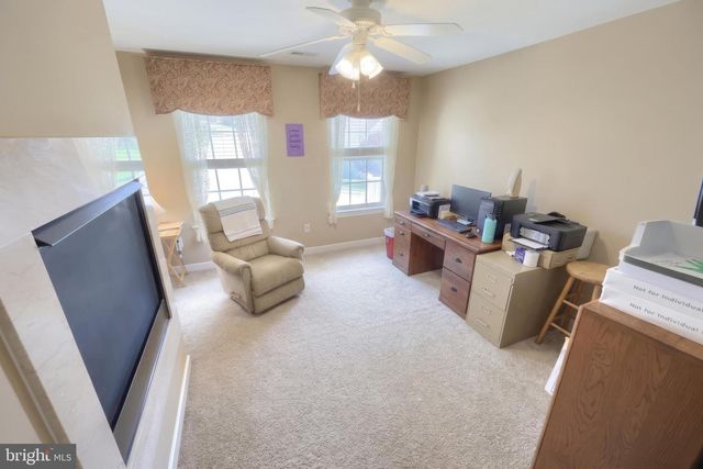 2735 QUAKER CT, York, PA 17408