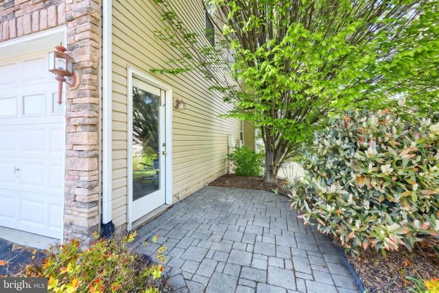 2735 QUAKER CT, York, PA 17408