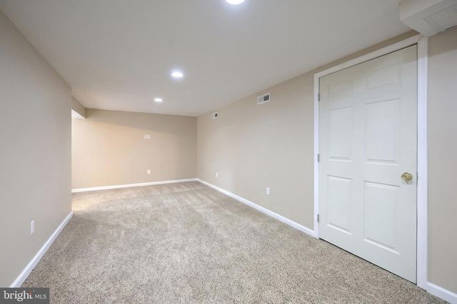 2735 QUAKER CT, York, PA 17408
