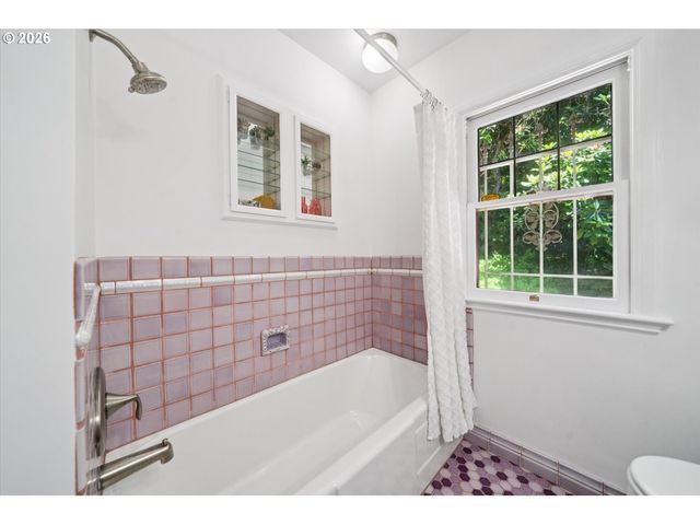 10346 Se 23RD Ave, Milwaukie, OR 97222