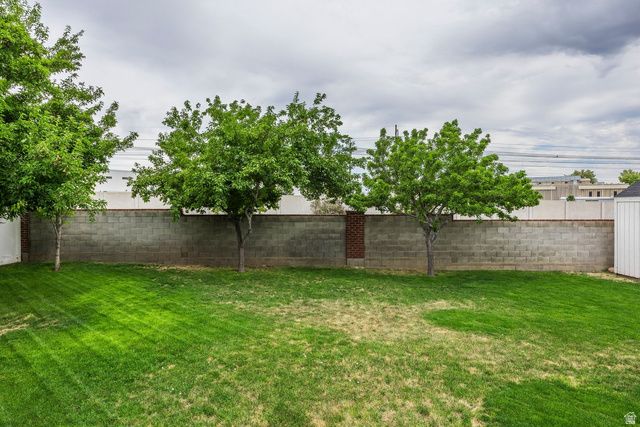 5012 W WOOD RANCH DR, South Jordan, UT 84095