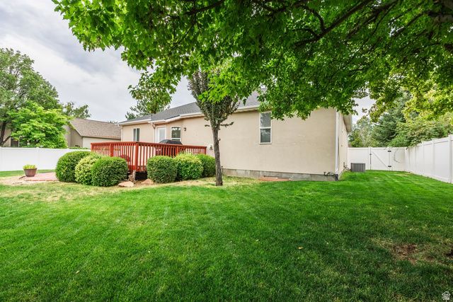 5012 W WOOD RANCH DR, South Jordan, UT 84095