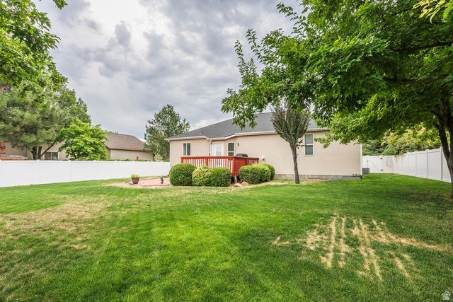 5012 W WOOD RANCH DR, South Jordan, UT 84095