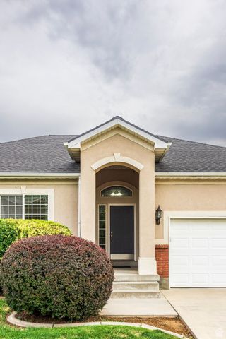5012 W WOOD RANCH DR, South Jordan, UT 84095