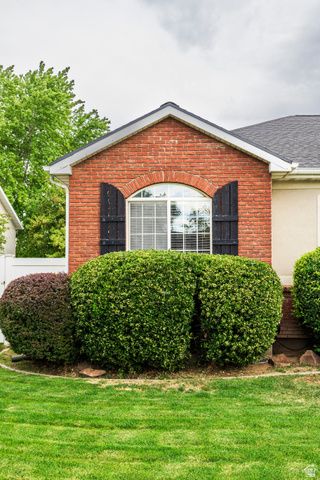 5012 W WOOD RANCH DR, South Jordan, UT 84095