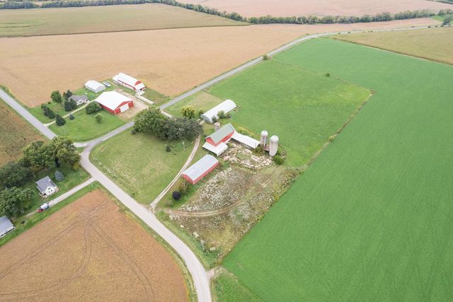 W12040 Sullivan ROAD, Waterloo, WI 53594