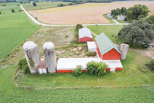 W12040 Sullivan ROAD, Waterloo, WI 53594