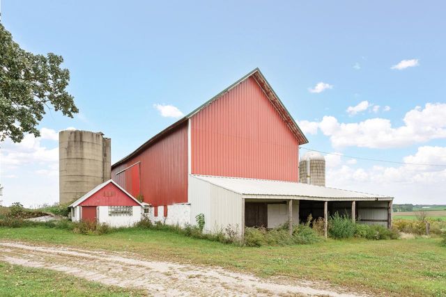 W12040 Sullivan ROAD, Waterloo, WI 53594