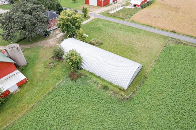 W12040 Sullivan ROAD, Waterloo, WI 53594