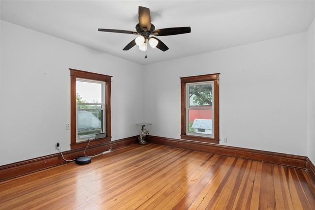W12040 Sullivan ROAD, Waterloo, WI 53594