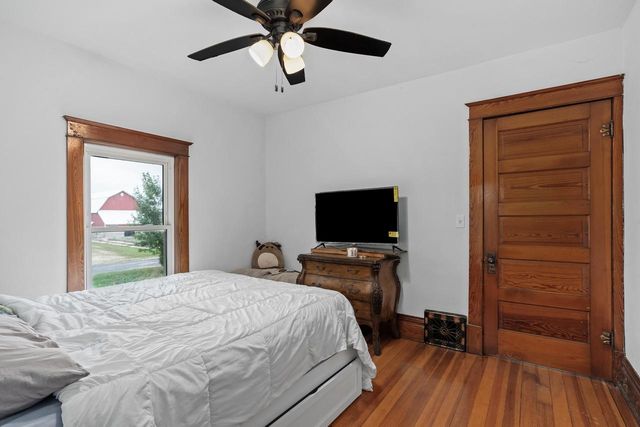 W12040 Sullivan ROAD, Waterloo, WI 53594