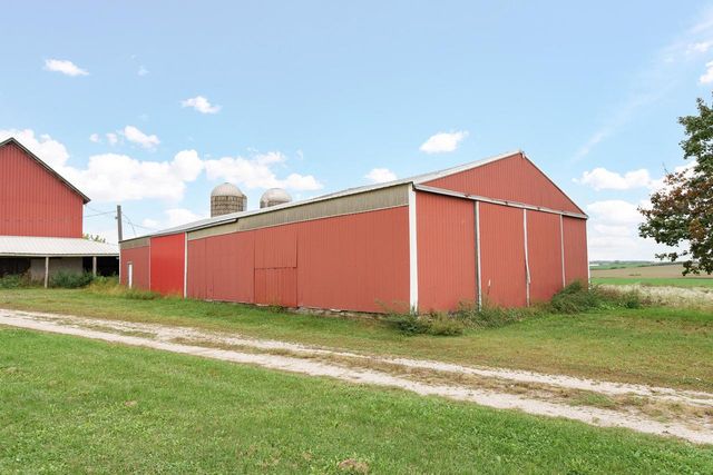 W12040 Sullivan ROAD, Waterloo, WI 53594