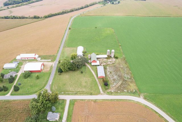W12040 Sullivan ROAD, Waterloo, WI 53594