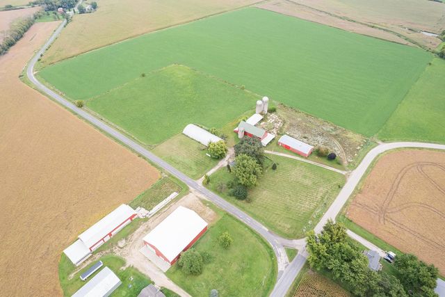 W12040 Sullivan ROAD, Waterloo, WI 53594
