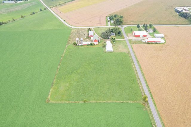 W12040 Sullivan ROAD, Waterloo, WI 53594