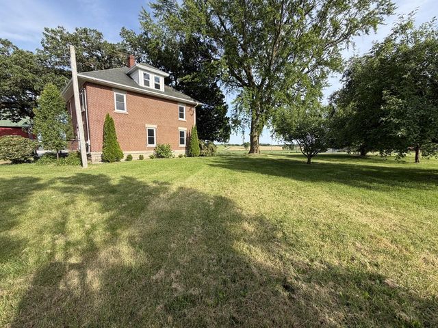 W12040 Sullivan ROAD, Waterloo, WI 53594