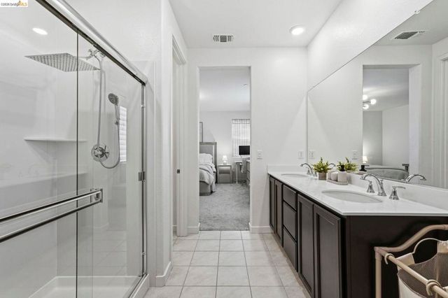 15929 Testarossa St, Lathrop, CA 95330