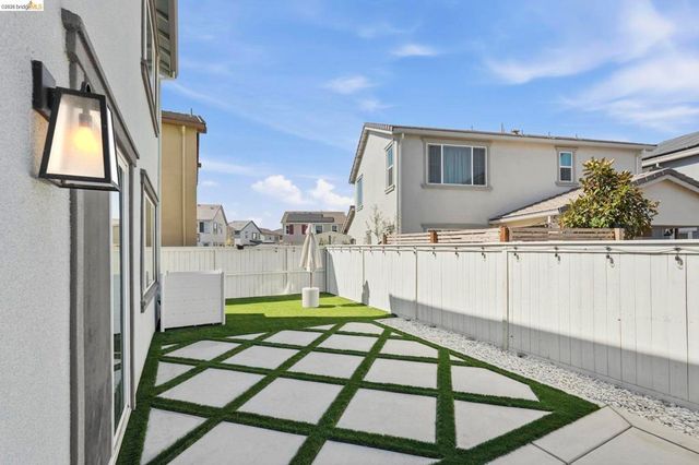 15929 Testarossa St, Lathrop, CA 95330