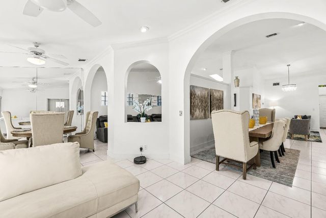 9707 Harbour Lake Circle, Boynton Beach, FL 33437