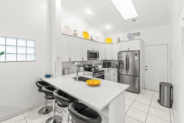 9707 Harbour Lake Circle, Boynton Beach, FL 33437