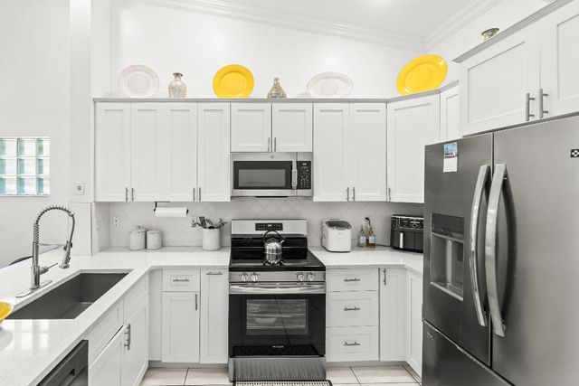 9707 Harbour Lake Circle, Boynton Beach, FL 33437