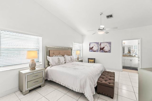 9707 Harbour Lake Circle, Boynton Beach, FL 33437