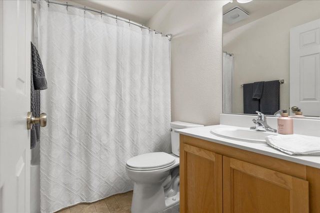 401 Blossom Rock Ln, Folsom, CA 95630