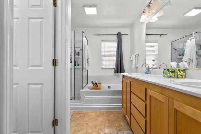 401 Blossom Rock Ln, Folsom, CA 95630