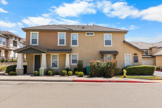 401 Blossom Rock Ln, Folsom, CA 95630