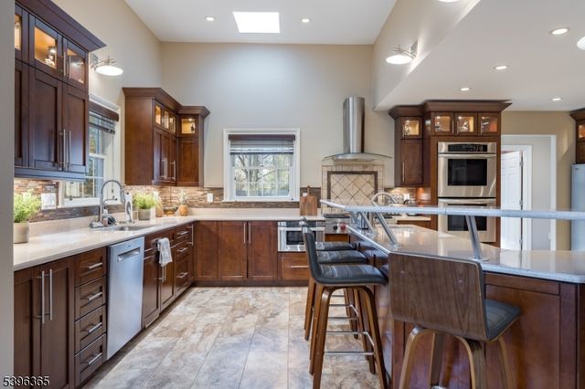 15 Ditzel Farm Ct, Scotch Plains Twp., NJ 07076