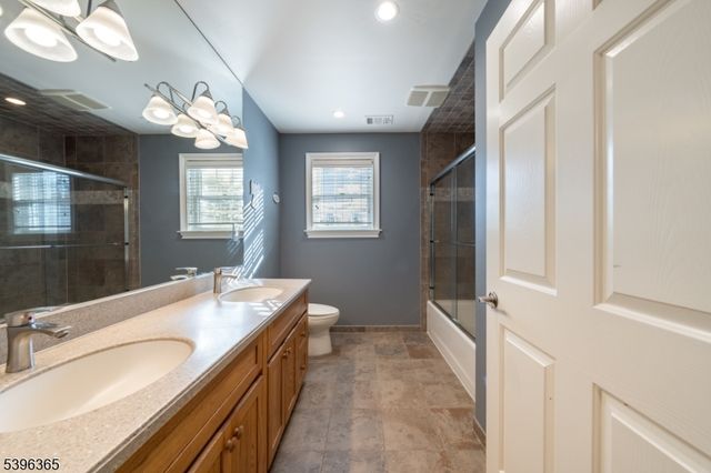 15 Ditzel Farm Ct, Scotch Plains Twp., NJ 07076