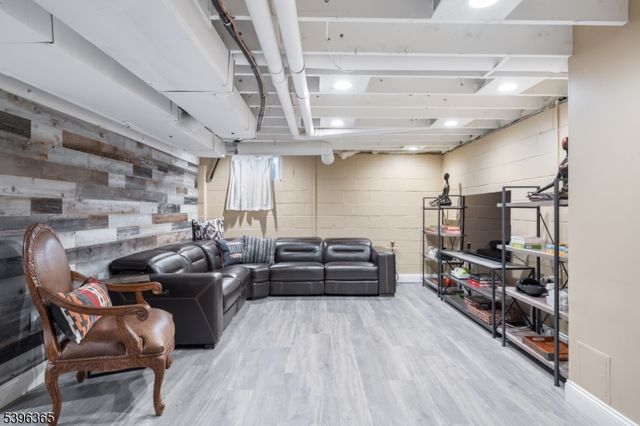 15 Ditzel Farm Ct, Scotch Plains Twp., NJ 07076