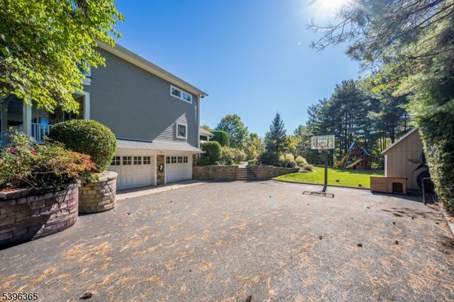 15 Ditzel Farm Ct, Scotch Plains Twp., NJ 07076