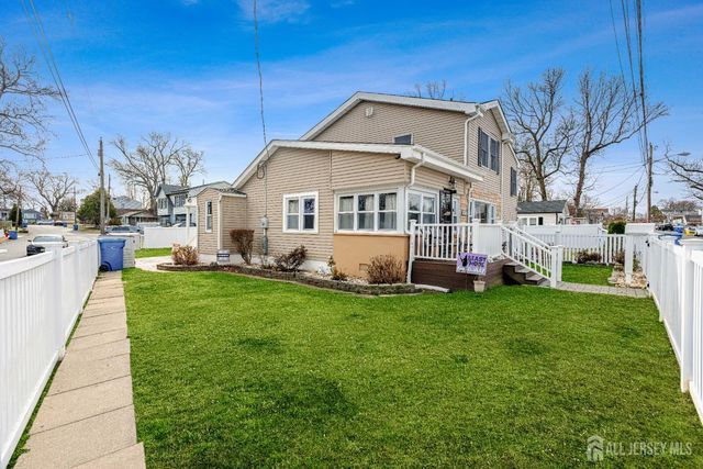 57 Pacific Boulevard, Old Bridge, NJ 07735