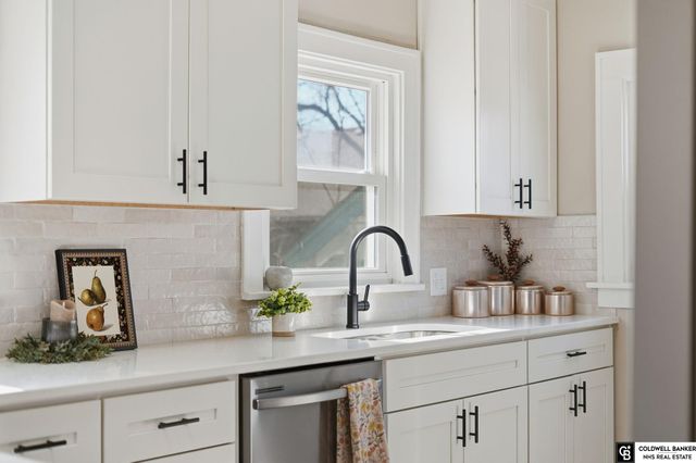 1421 N 40th Street, Lincoln, NE 68503