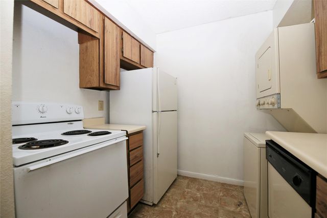 5711 Sugar Hill 95, Houston, TX 77057