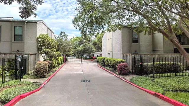 5711 Sugar Hill 95, Houston, TX 77057