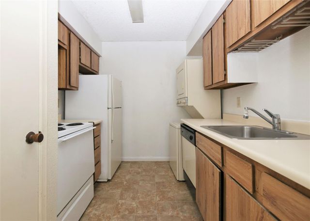 5711 Sugar Hill 95, Houston, TX 77057